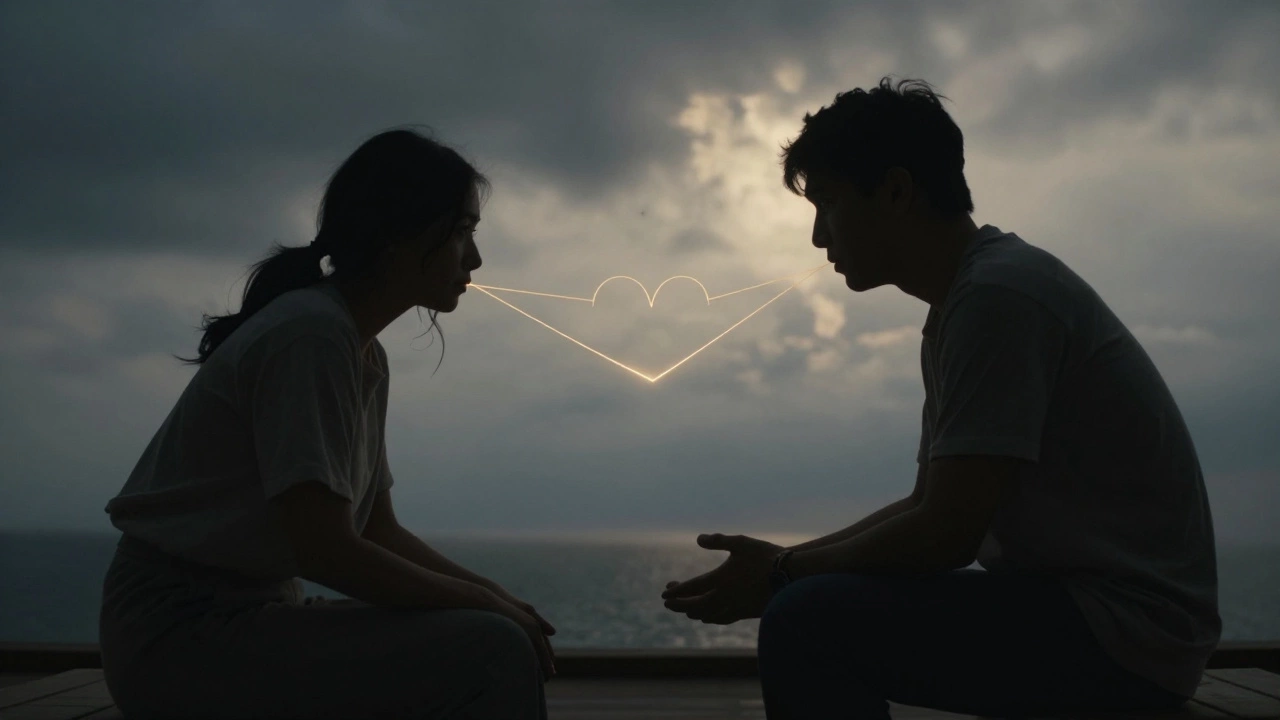 Две фигуры соединены светящейся нитью, символизирующей доверие и понимание в терапии.